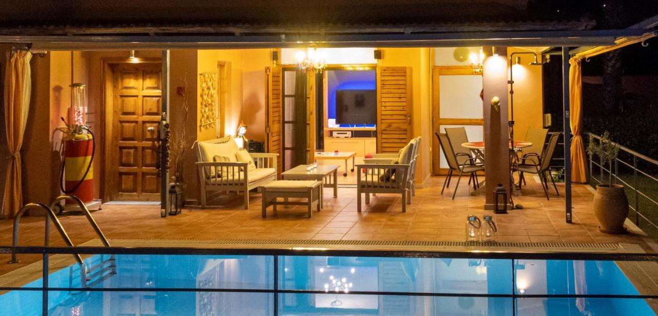 Cozy Small Smart Villa With Private Pool Mikri Mantineia קלמאטה מראה חיצוני תמונה
